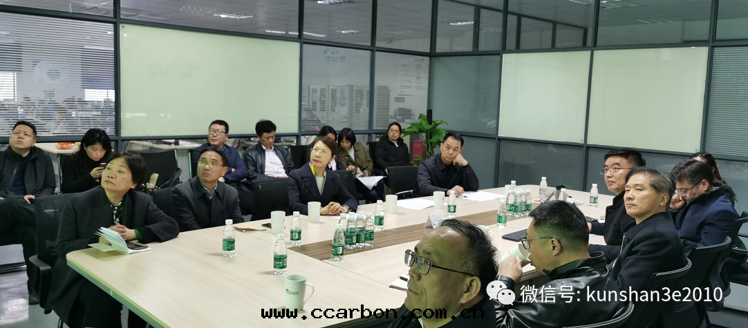 蘇州市(shì)人(rén)大(dà)領導調研思(sī)瑞奕